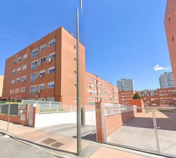 Vista exterior de Garatge en venda en Parla