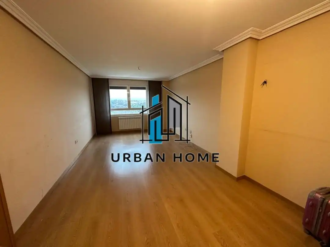 Piso en venta en María Moliner, Armunia