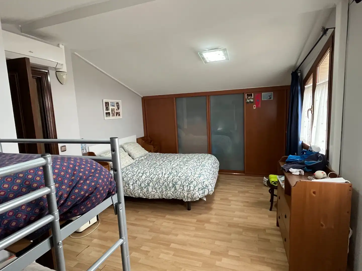 Dormitori de Casa o xalet en venda en Zaragoza amb Aire condicionat, Calefacció i Jardí privat