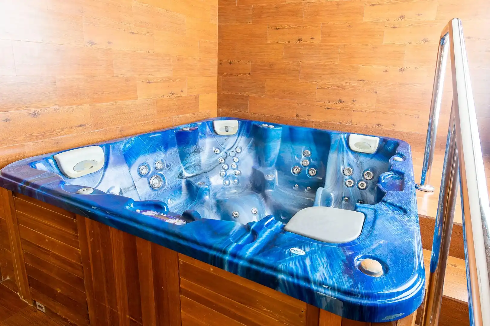 Bathroom of Apartments for rent in Benidorm  with Air Conditioner, Private garden and Terrace