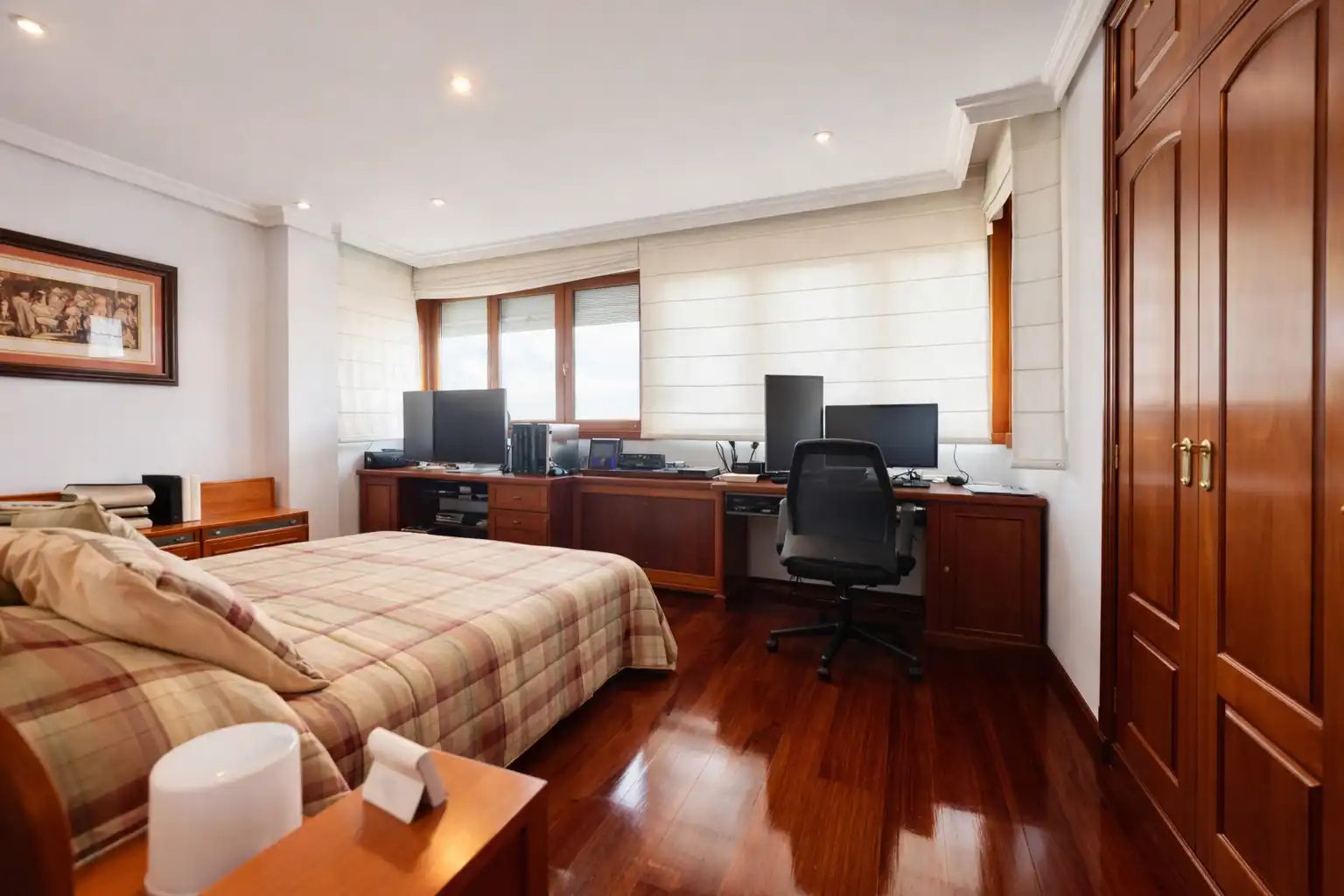Habitación de Casa o chalet en venta en Vigo  con Calefacción, Jardín privado y Parquet