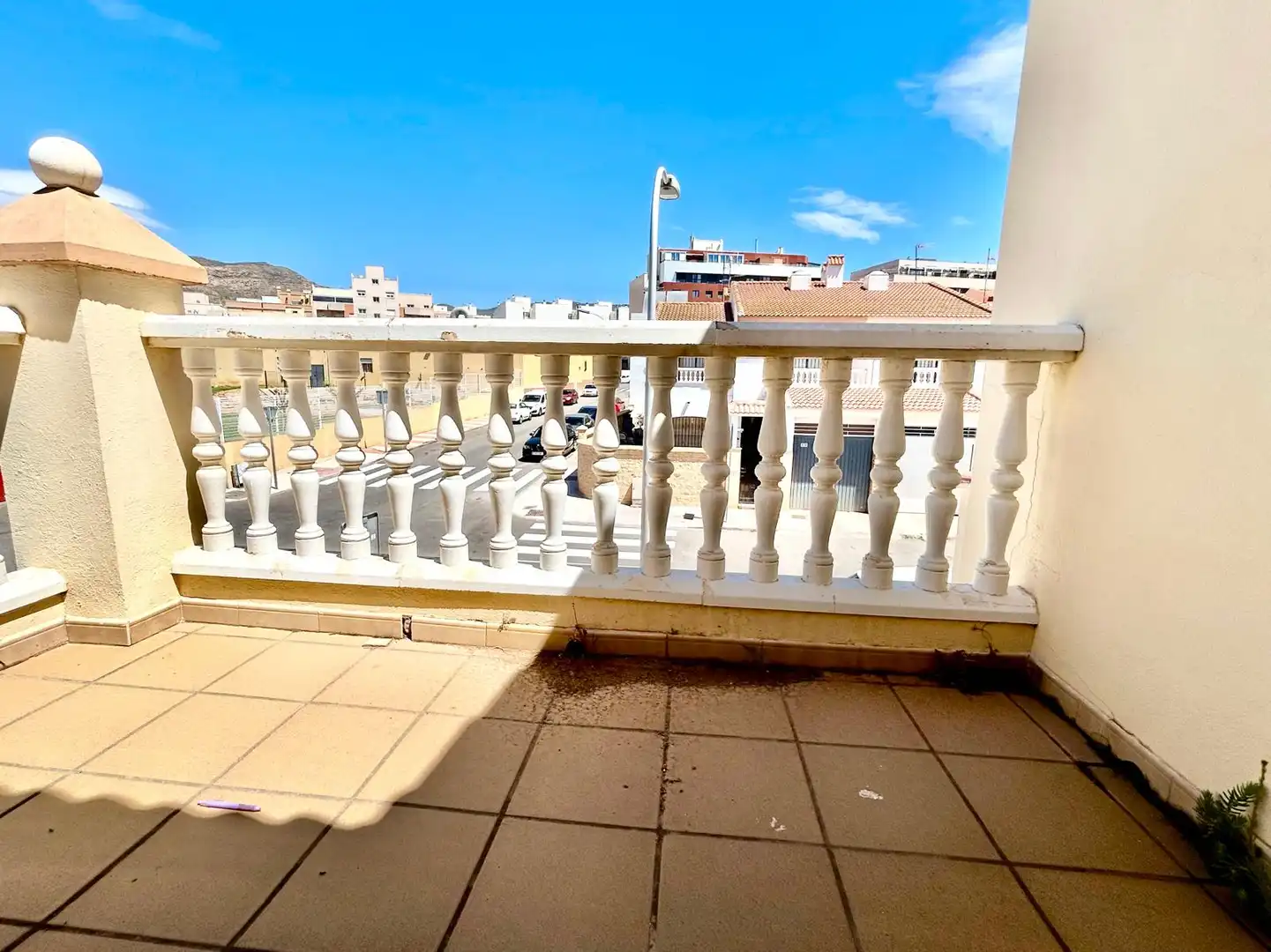 Vista exterior de Casa adosada en venta en Roquetas de Mar con Jardín privado, Terraza y Horno