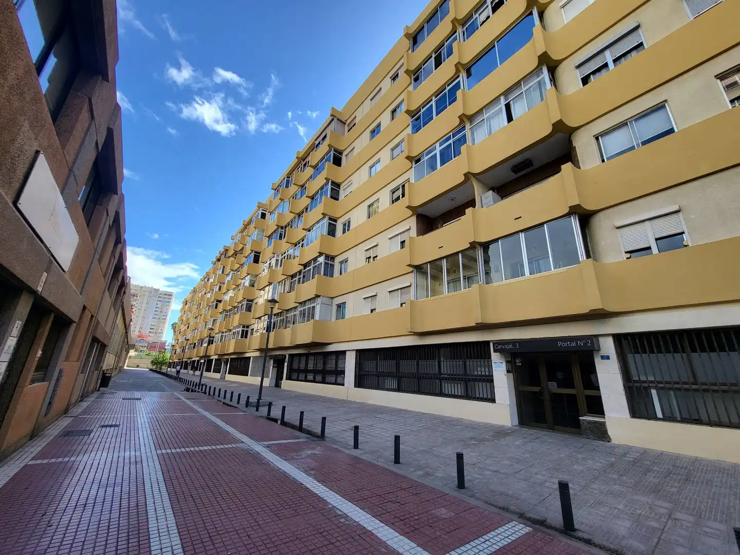 Vista exterior de Piso en venta en Las Palmas de Gran Canaria con Balcón