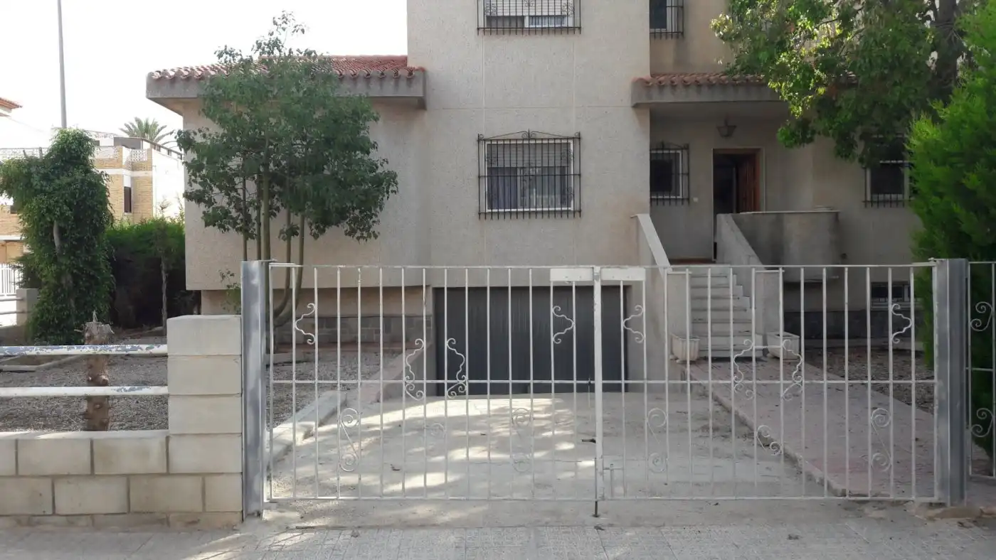Vista exterior de Casa o chalet en venta en Cartagena con Aire acondicionado, Jardín privado y Terraza