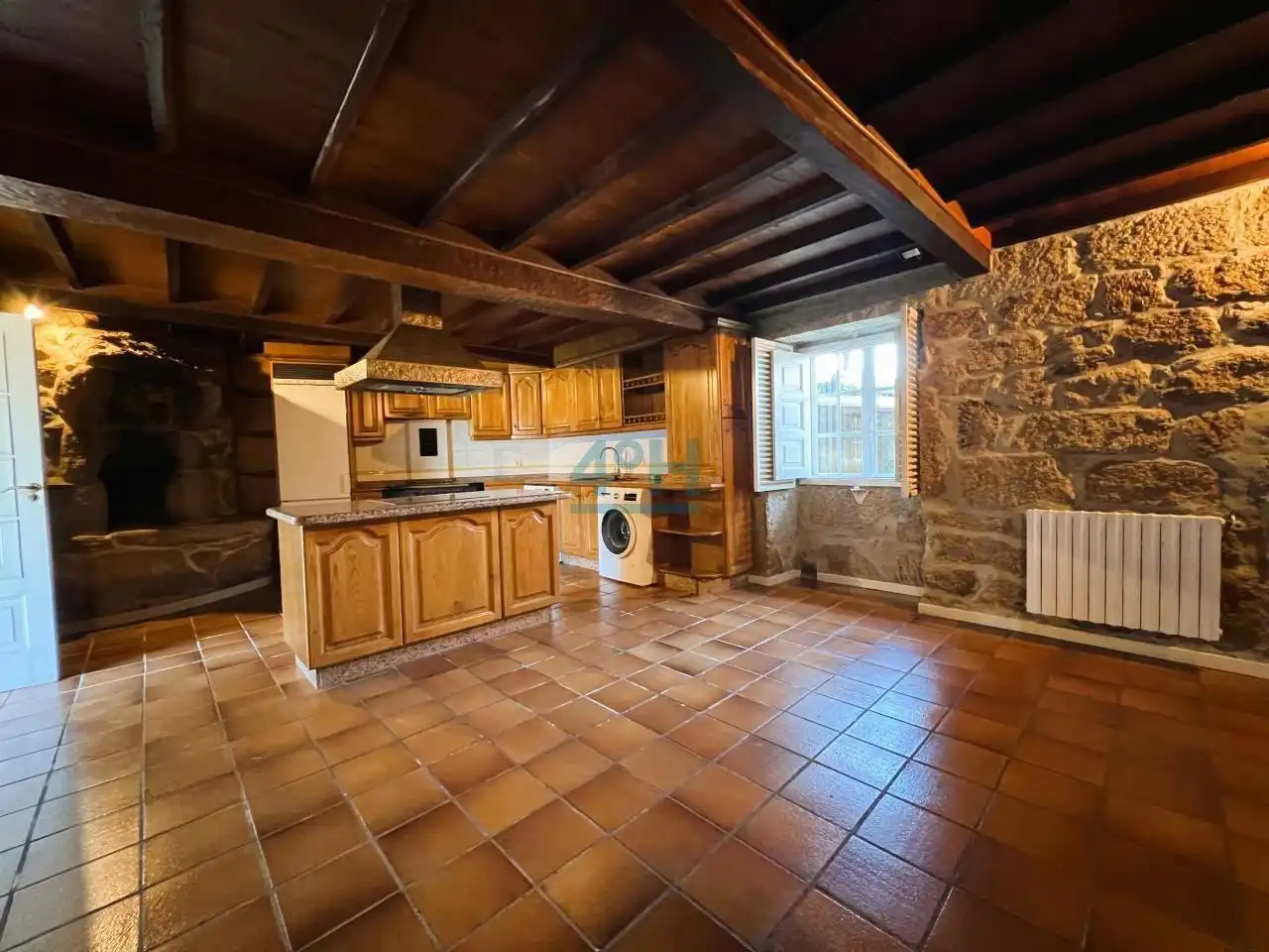 Cocina de Finca rústica de alquiler en San Cibrao das Viñas con Calefacción, Jardín privado y Terraza