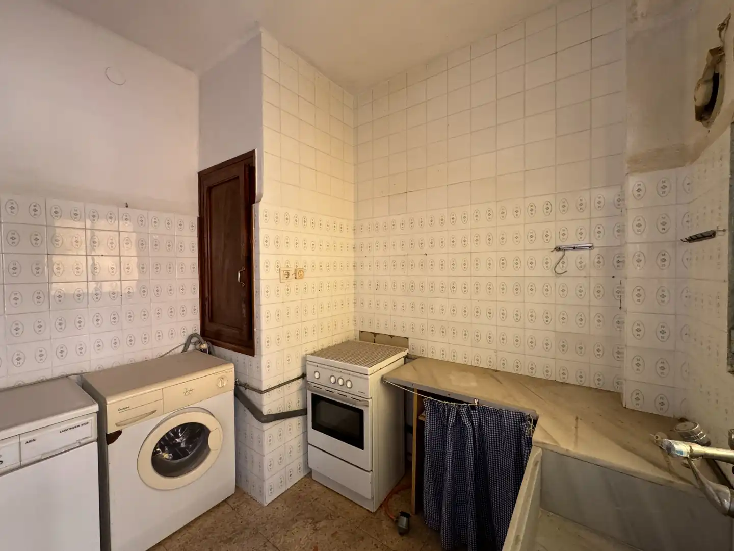 Cuina de Casa o xalet en venda en Serra amb Terrassa i Balcó
