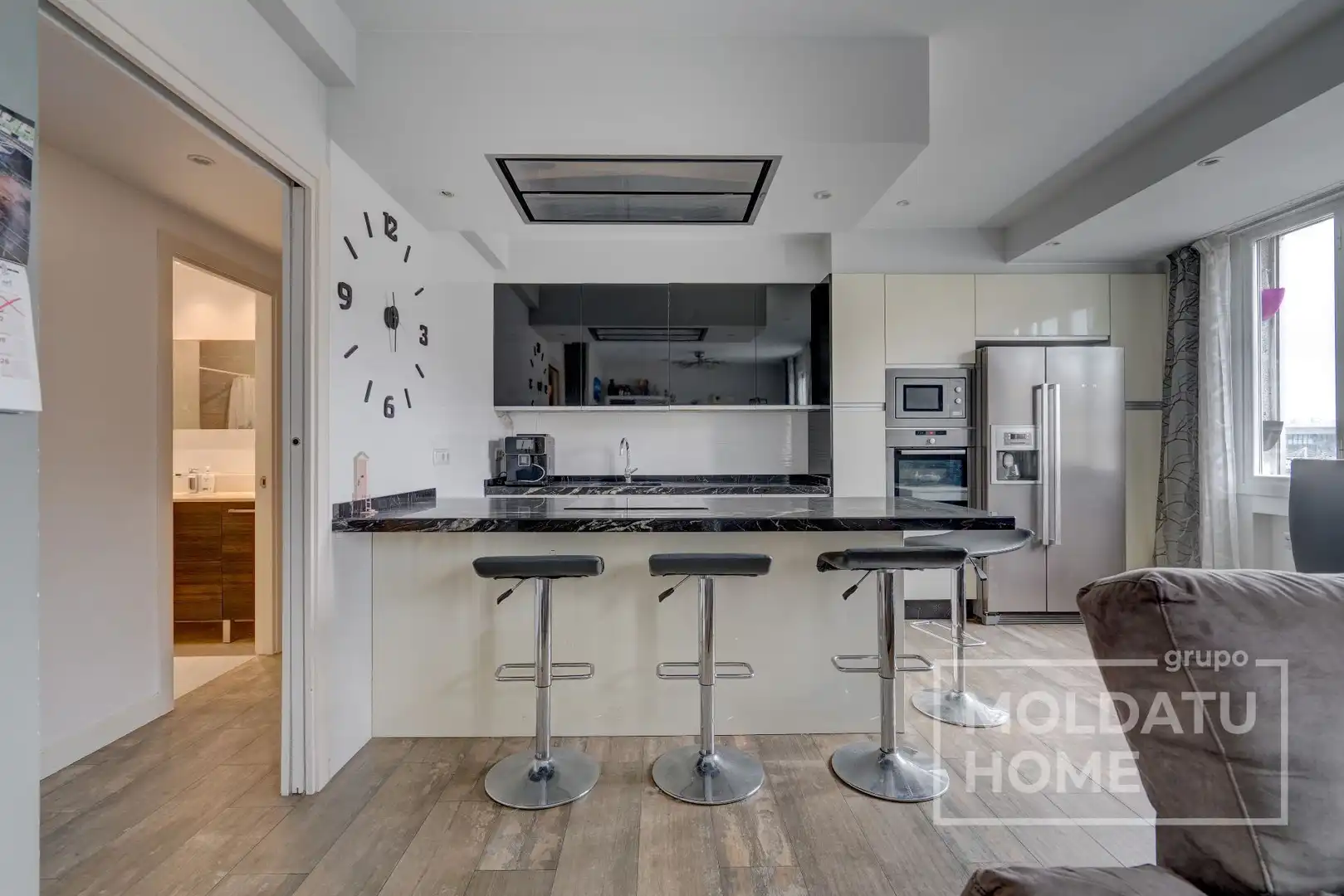 Cocina de Piso en venta en Irun  con Calefacción, Trastero y Amueblado