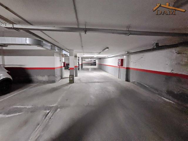 Garaje en Alquiler en Camarena