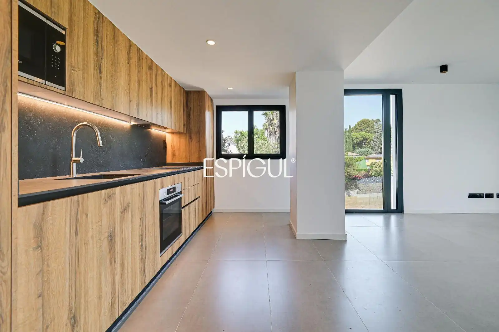 Kitchen of Flat for rent in Cerdanyola del Vallès  with Air Conditioner, Heating and Terrace