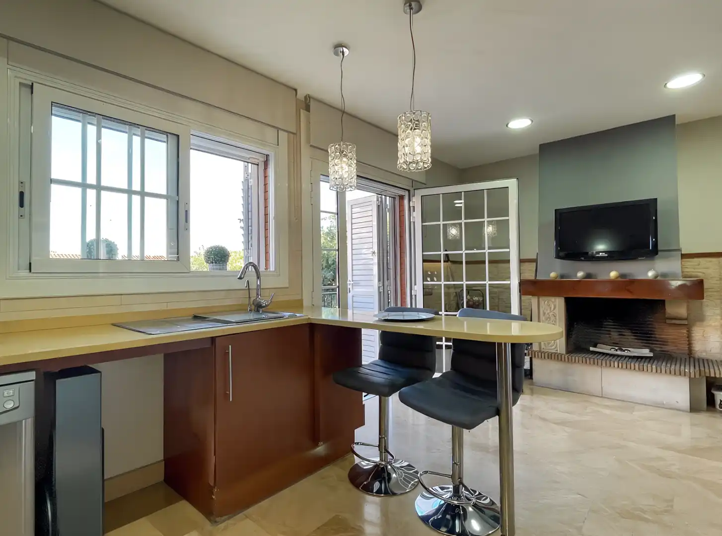 Cocina de Casa adosada en venta en Mataró con Aire acondicionado, Calefacción y Jardín privado