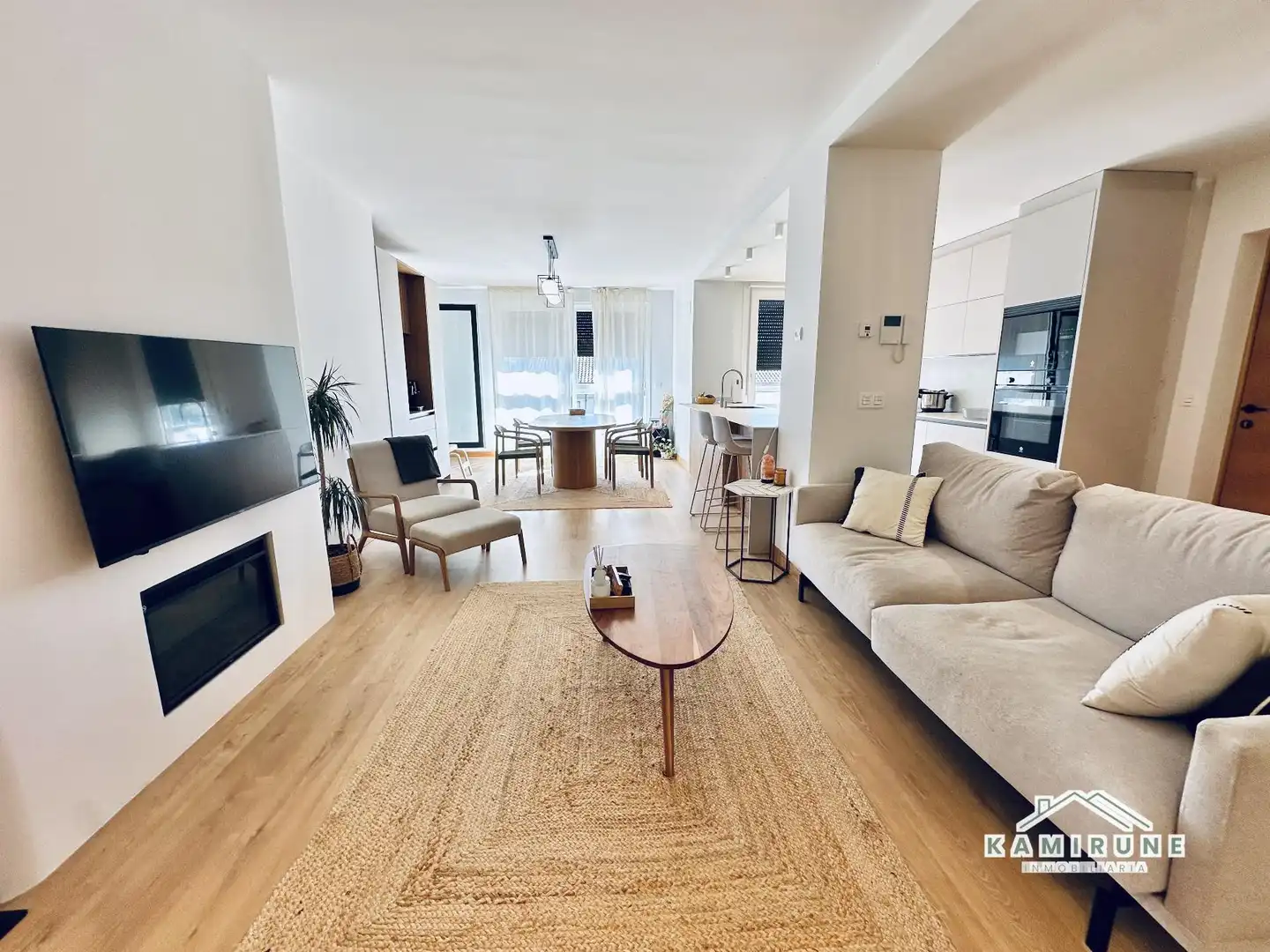 Flat with terrace for sale in Larrabarrena