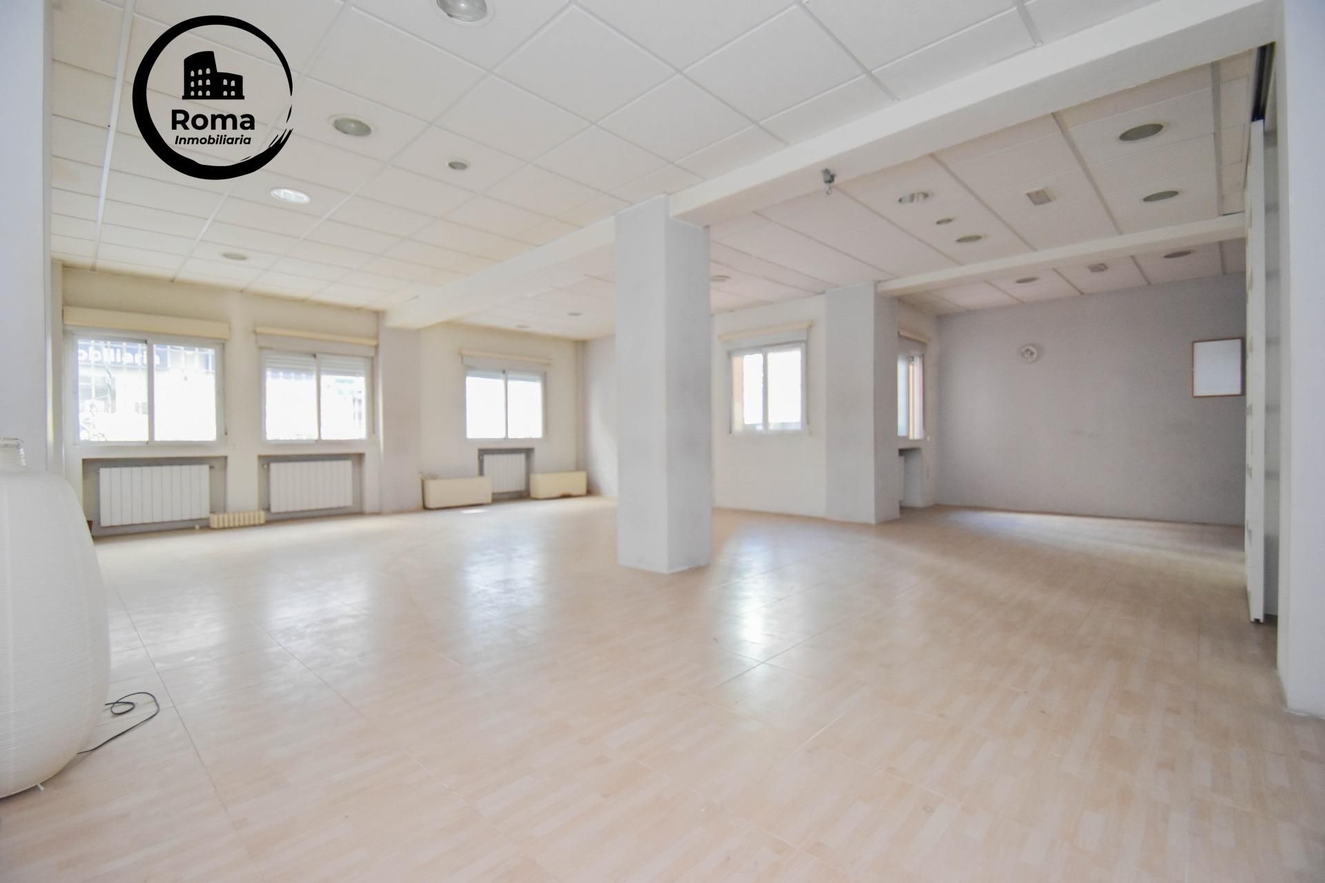 Flat for sale in  Granada Capital  with Terrace and Balcony