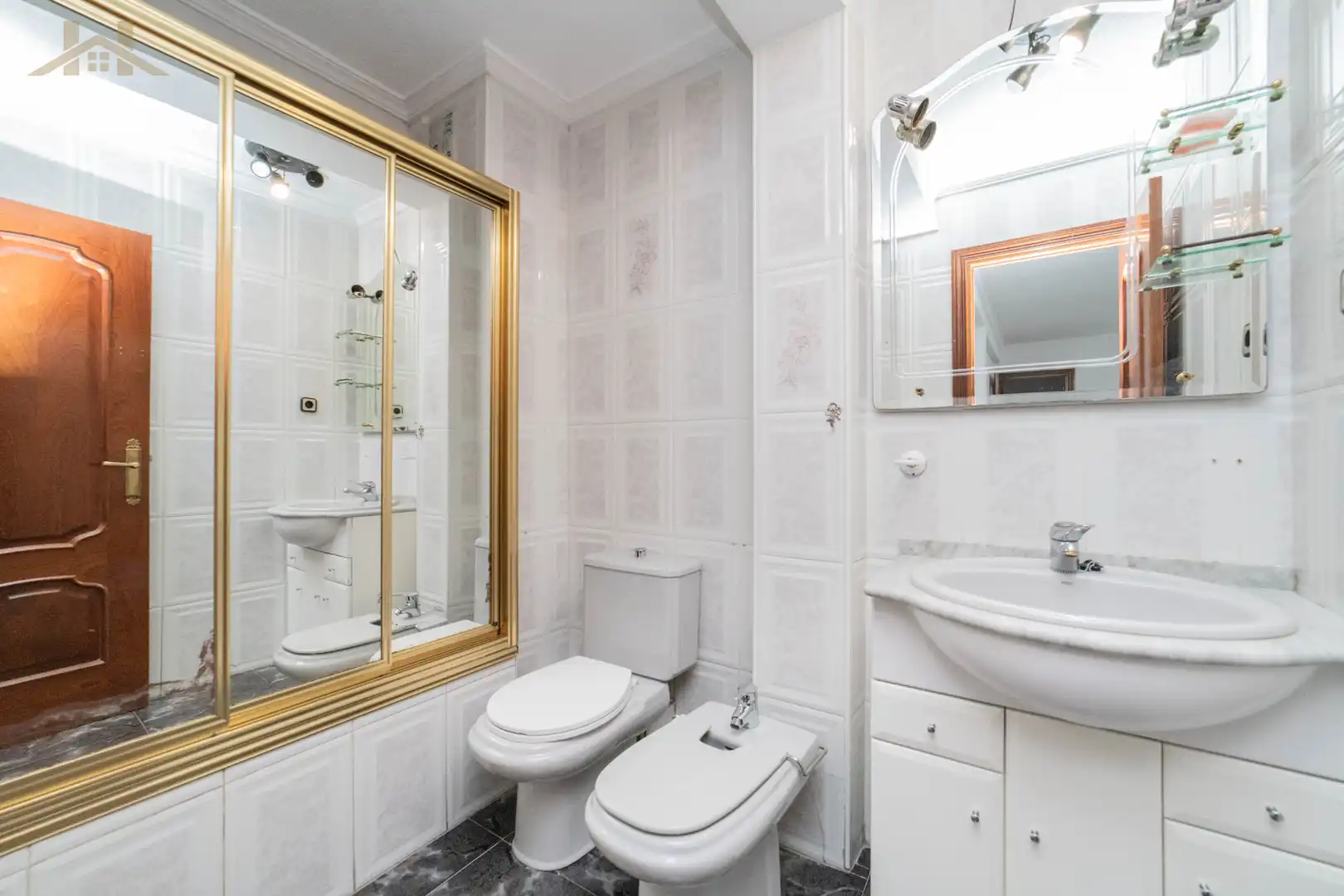 Badezimmer von Wohnung zum Verkauf in Fuenlabrada mit Heizung, Terrasse und Ofen