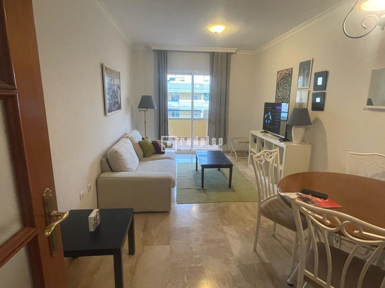 Flat to rent in IMPERIO ARGENTINA , Martín Carpena - Torre del Río