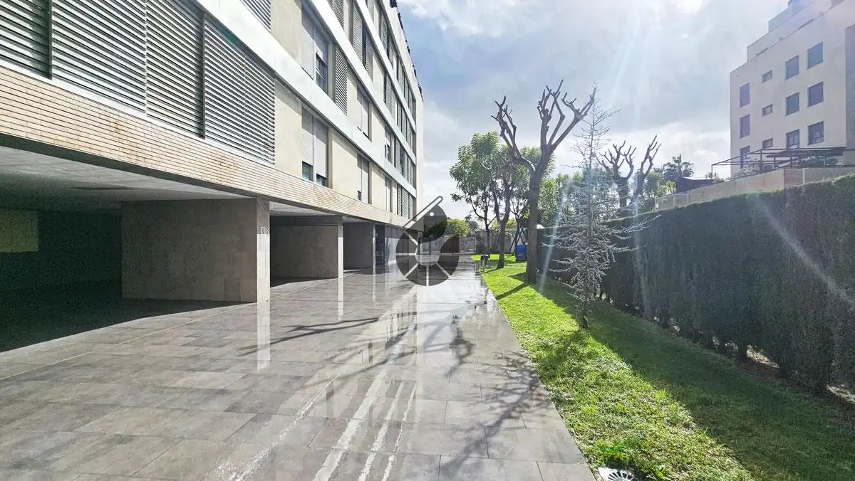 Parking de Piso en venta en Mairena del Aljarafe con Aire acondicionado, Trastero y Piscina comunitaria