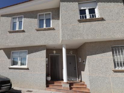 Exterior view of Single-family semi-detached for sale in Villanubla  with Heating, Storage room and Oven