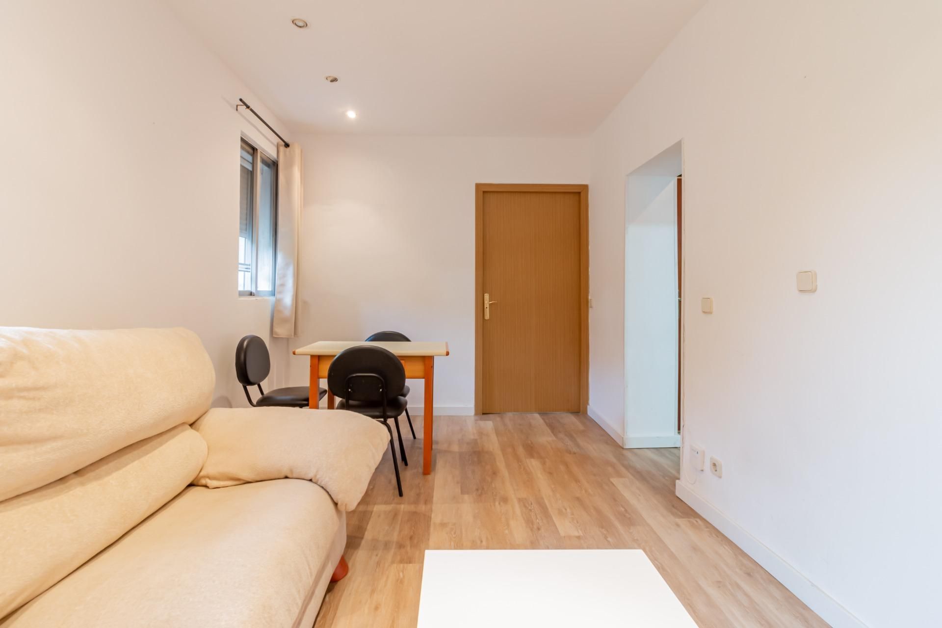 Habitación de Apartamento en venta en  Madrid Capital