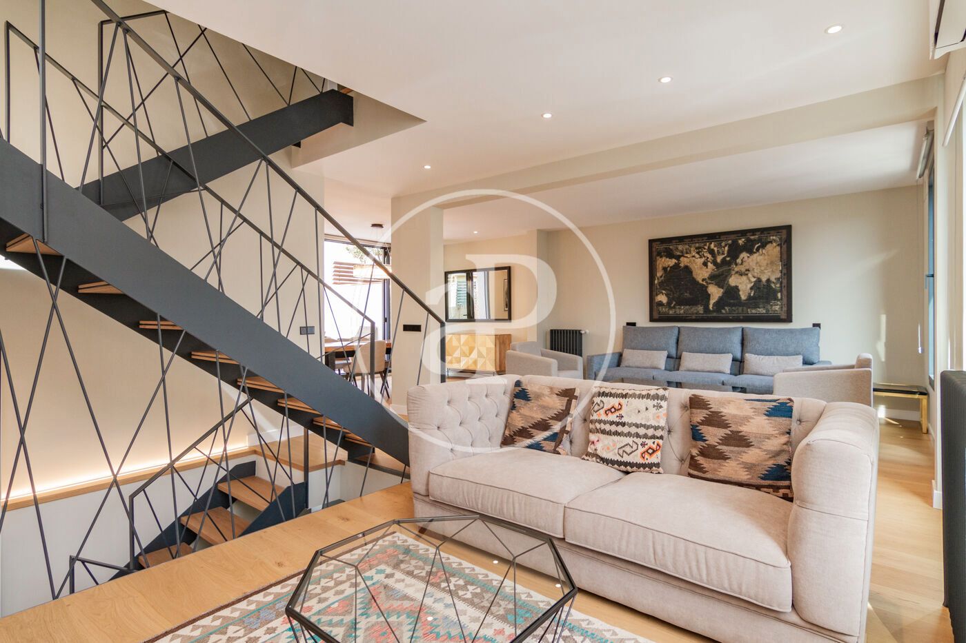 Living room of Flat to rent in  Madrid Capital  with Air Conditioner, Heating and Private garden