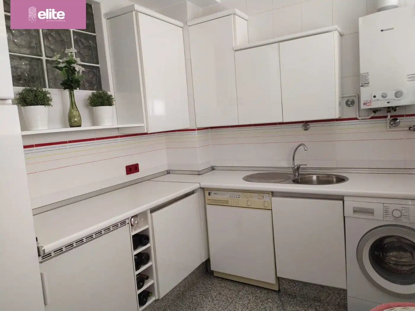 Kitchen of Flat for sale in Jerez de la Frontera  with Air Conditioner, Terrace and Storage room