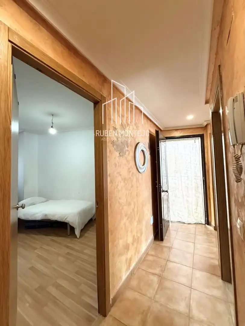 Piso en venta en Castellanos de Moriscos con Calefacción, Horno y Lavadora