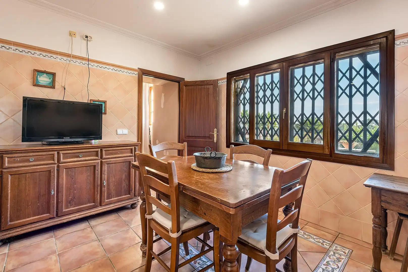 Comedor de Finca rústica en venta en  Palma de Mallorca con Calefacción, Jardín privado y Terraza