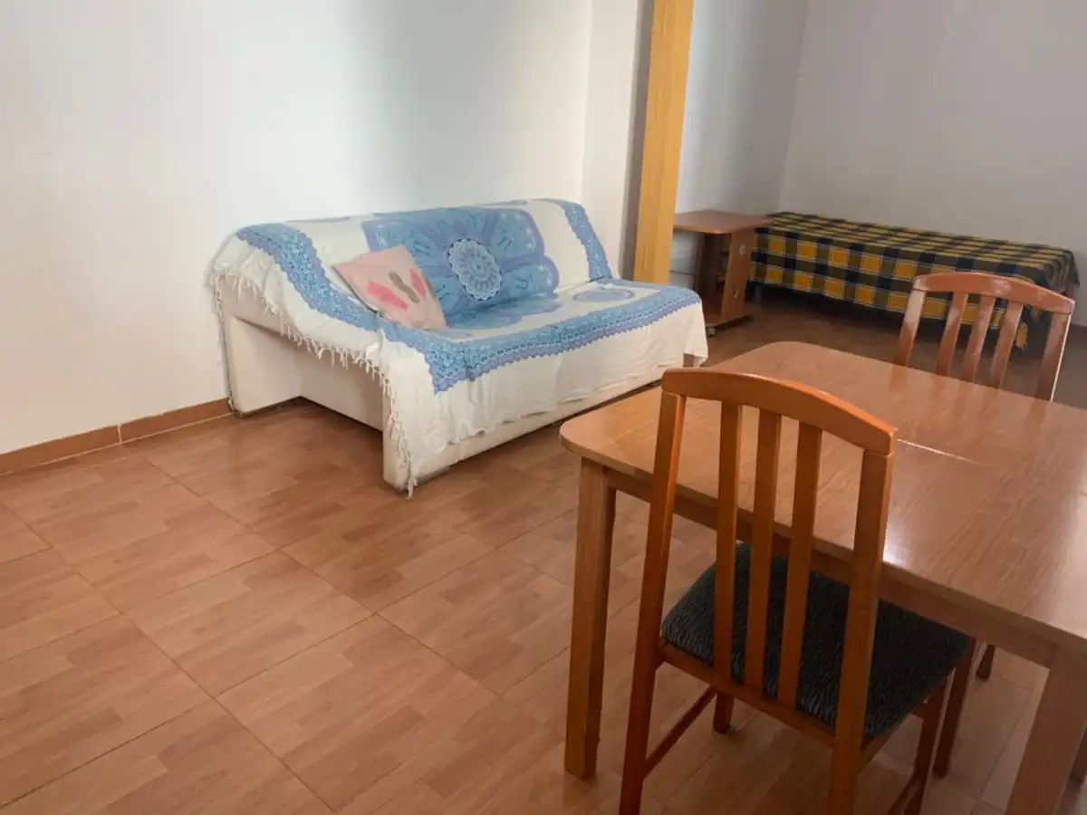 Wohnzimmer von Wohnung zur Miete in Granada mit Möbliert