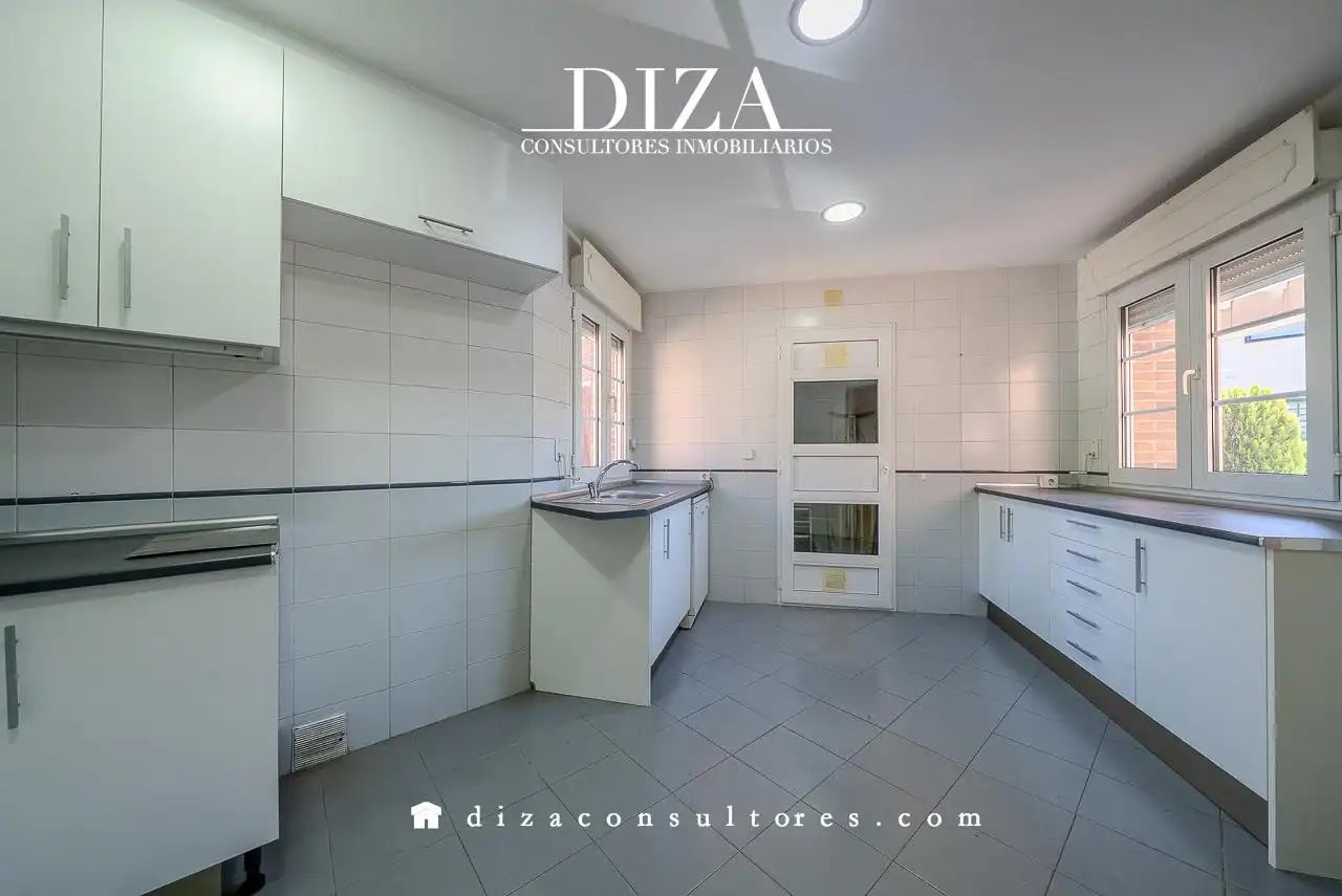 Casa con piscina en alquiler en De La Victoria, imagen 18