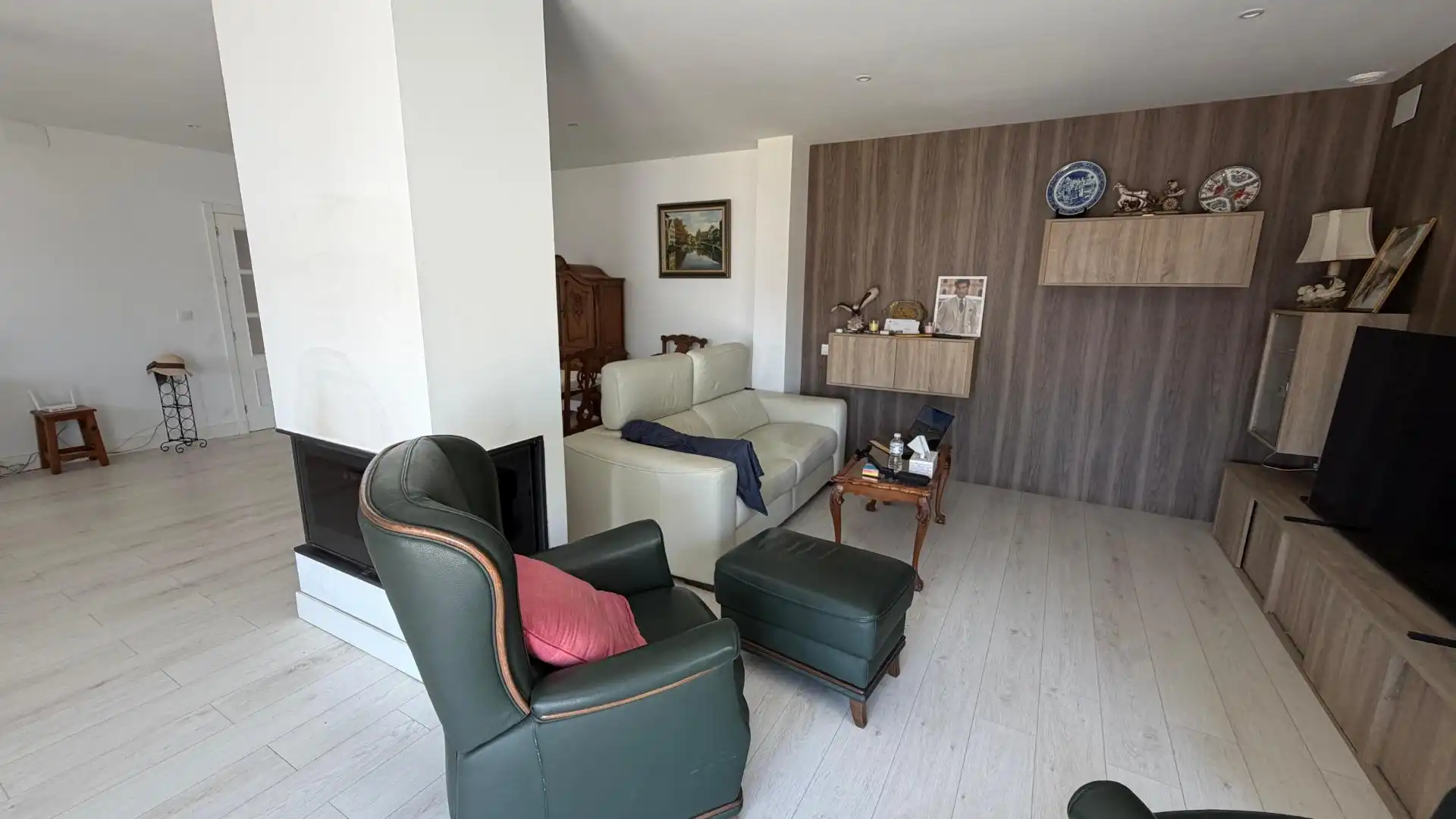 Sala d'estar de Casa o xalet en venda en Chiclana de la Frontera amb Aire condicionat, Calefacció i Jardí privat