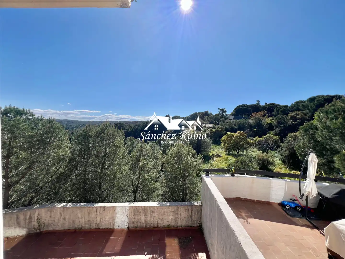 Jardí de Casa adosada en venda en Galapagar amb Calefacció, Jardí privat i Parquet