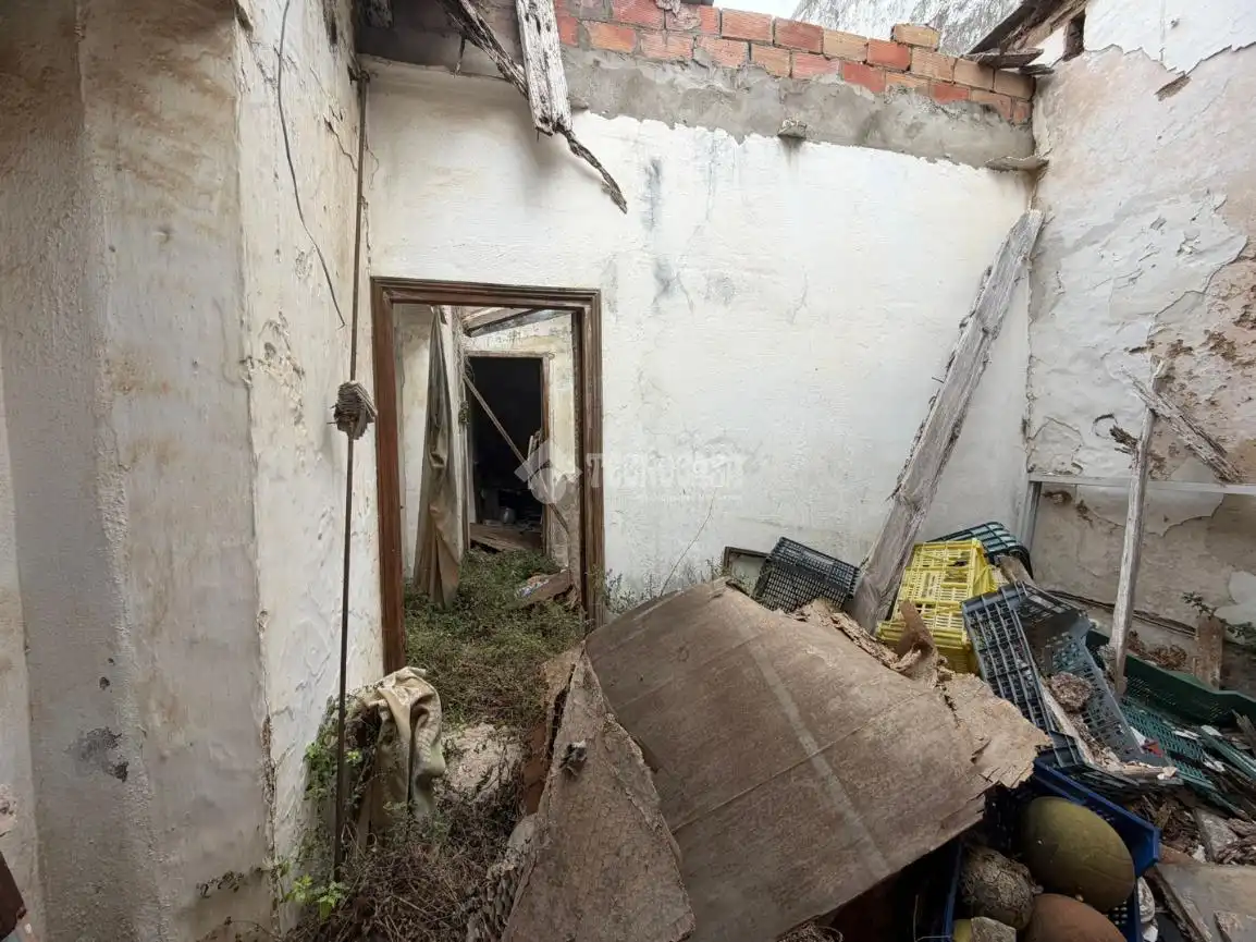 Casa aparellada en venda a Núcleo urbano, imagen 5