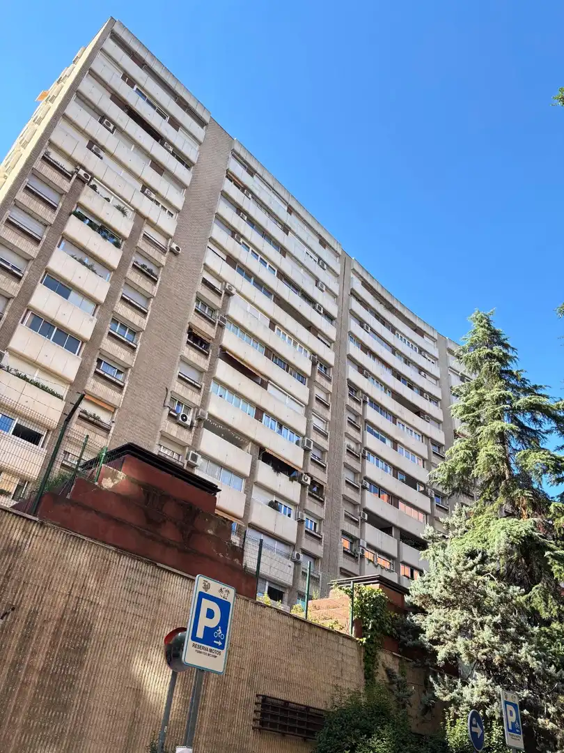Exterior view of Flat for rent in Madrid  with Air Conditioner, Heating and Private garden