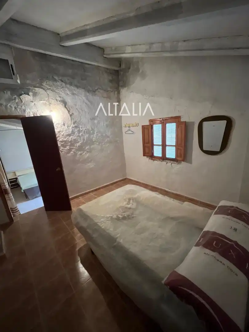 Bedroom of Houses for sale in Torrubia del Castillo
