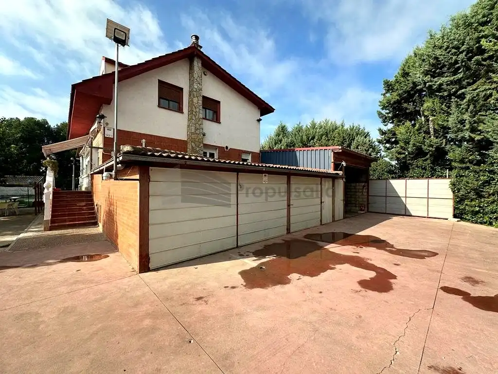 Casa o xalet en venda a Del Caracol, Utebo