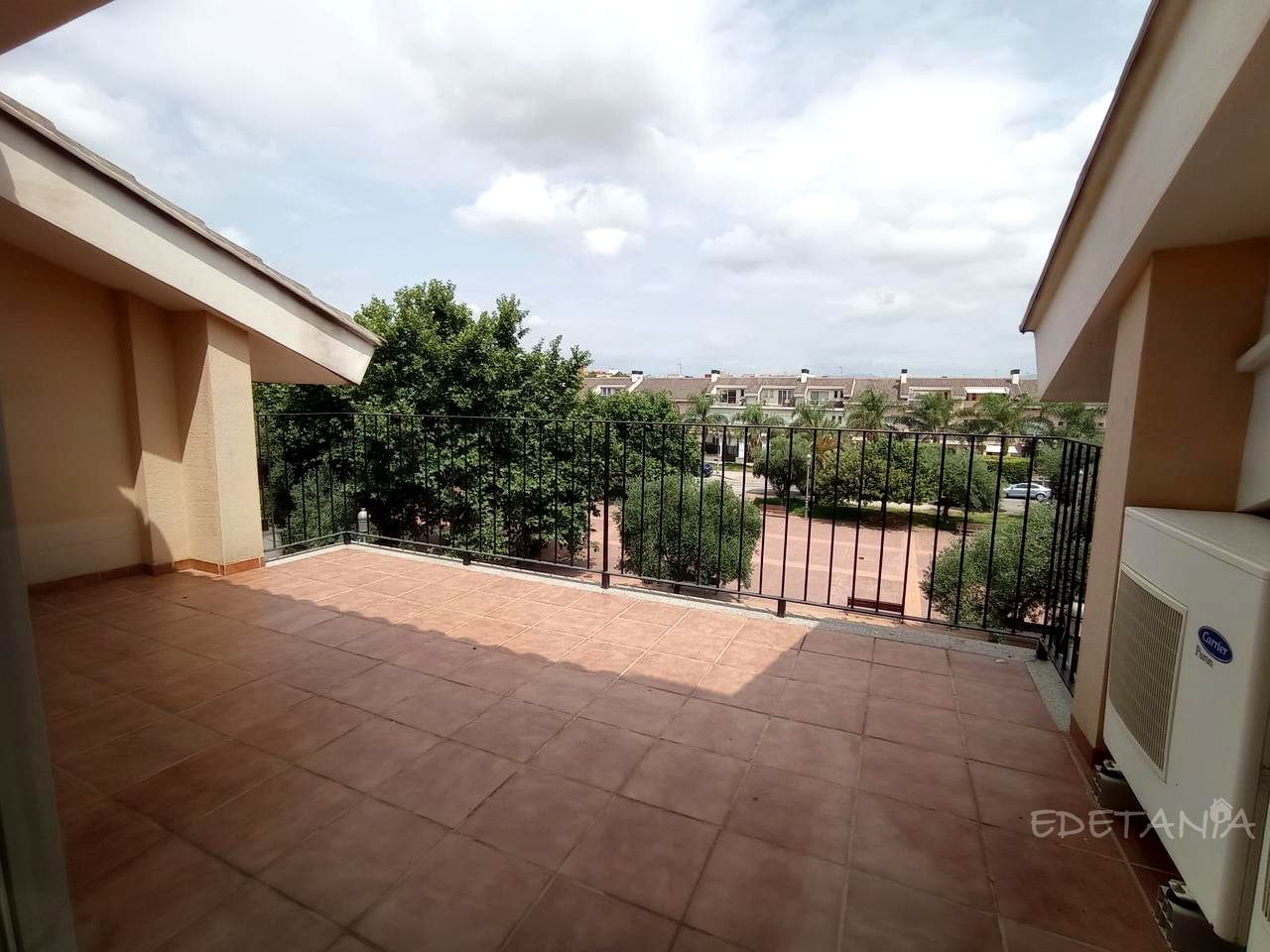 Terrassa de Casa adosada de lloguer en Moncada amb Aire condicionat, Calefacció i Jardí privat