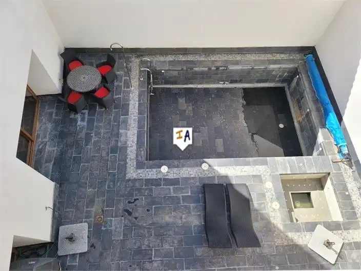 Piscina de Casa adosada en venta en Casariche con Aire acondicionado, Terraza y Trastero