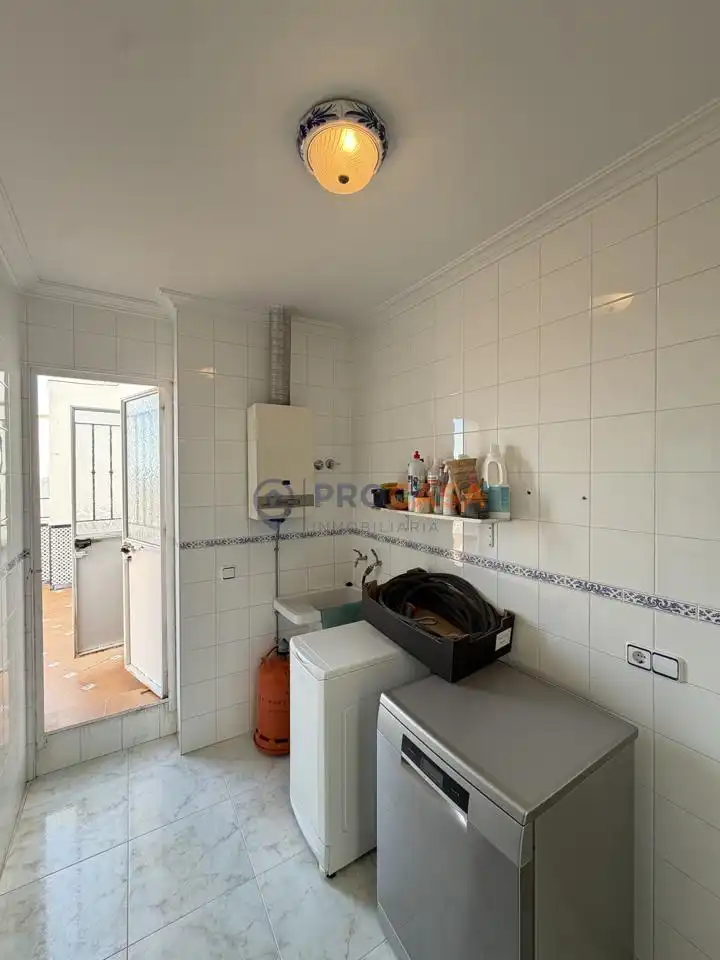 Kitchen of Buildings for sale in Montellano