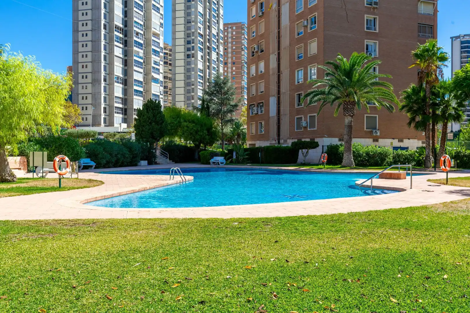 Piscina de Piso en venta en Benidorm con Aire acondicionado, Calefacción y Piscina comunitaria
