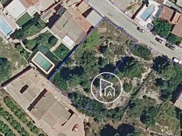 Terreny residencial en venda a Centro
