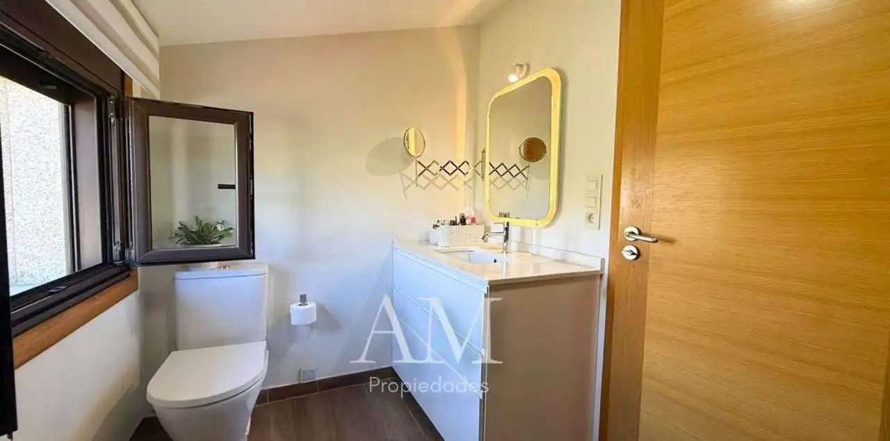 Baño de Casa o chalet en venta en Vigo  con Calefacción, Jardín privado y Terraza