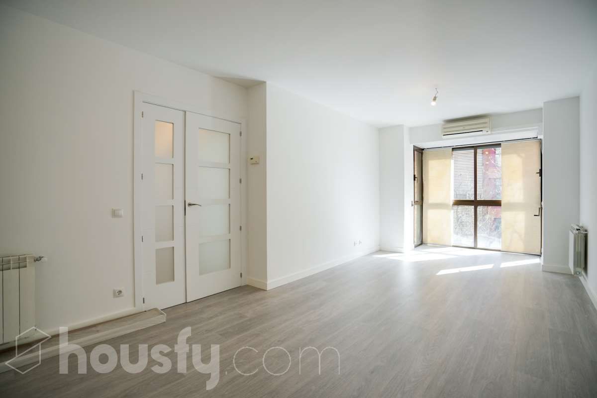 Sala de estar de Piso en venta en  Madrid Capital con Aire acondicionado