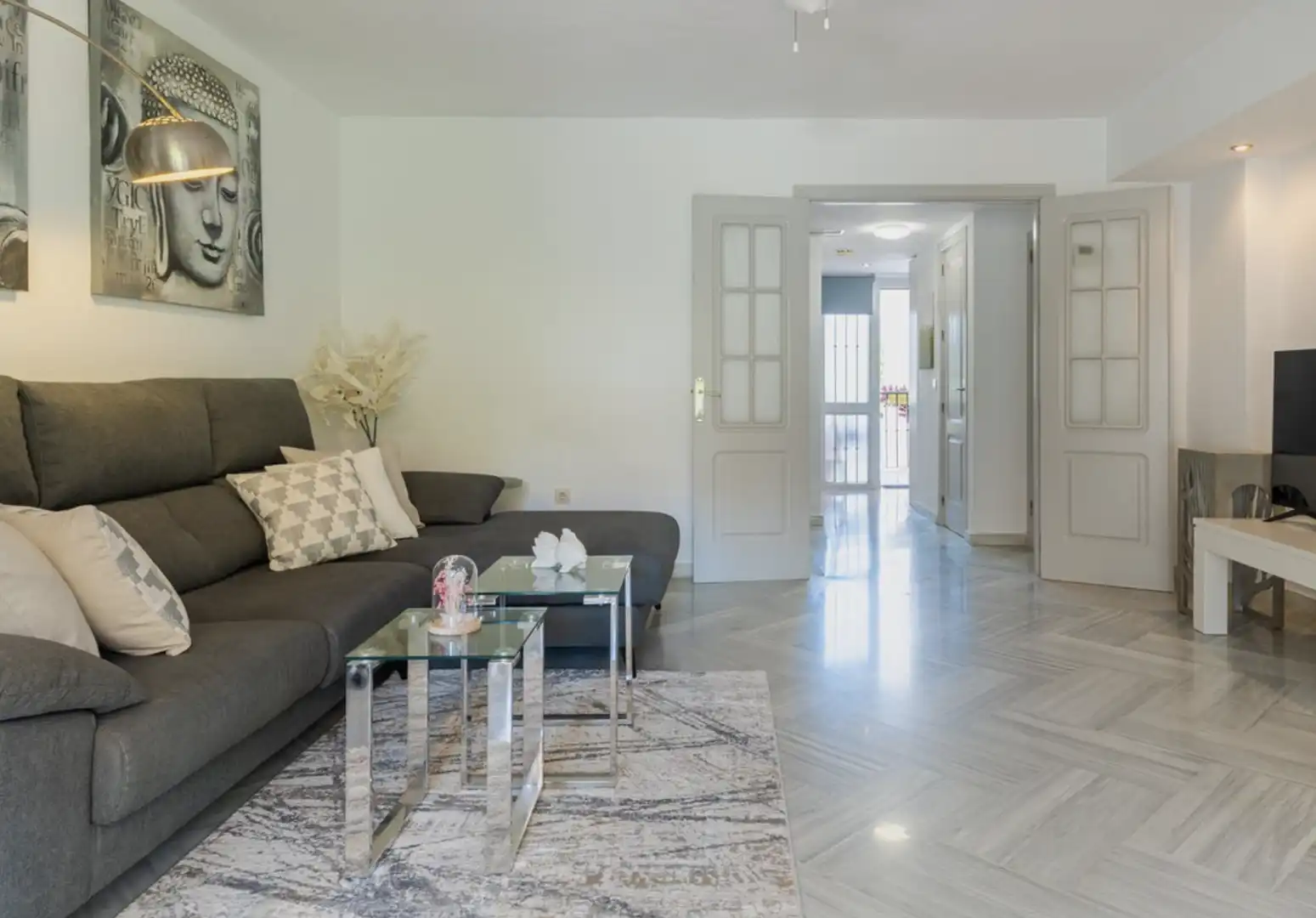 Living room of Detached homes for sale in Estepona  with Air Conditioner, Heating and Terrace