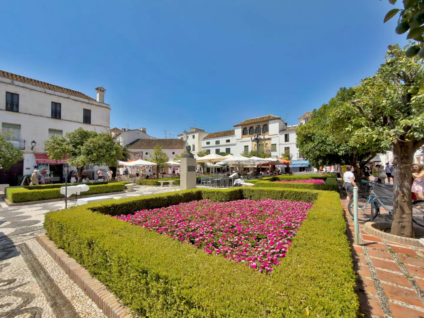 Exterior view of Buildings for sale in Marbella