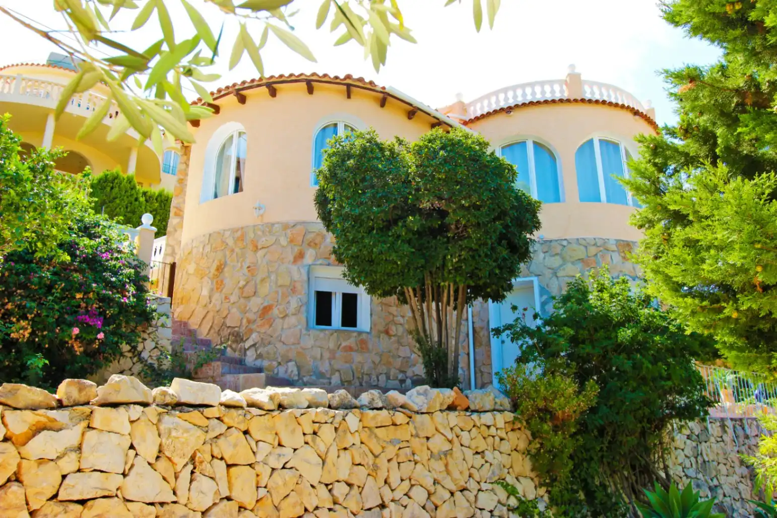 Haus mit Garten zum Verkauf in Canuta