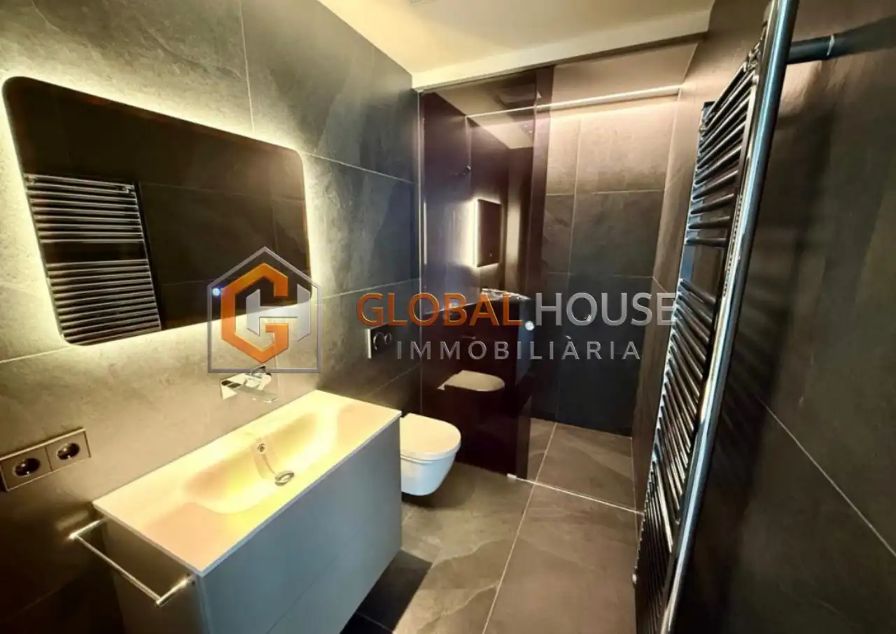 Baño de Apartamento en venta en Andorra la Vella con Trastero, Horno y Balcón