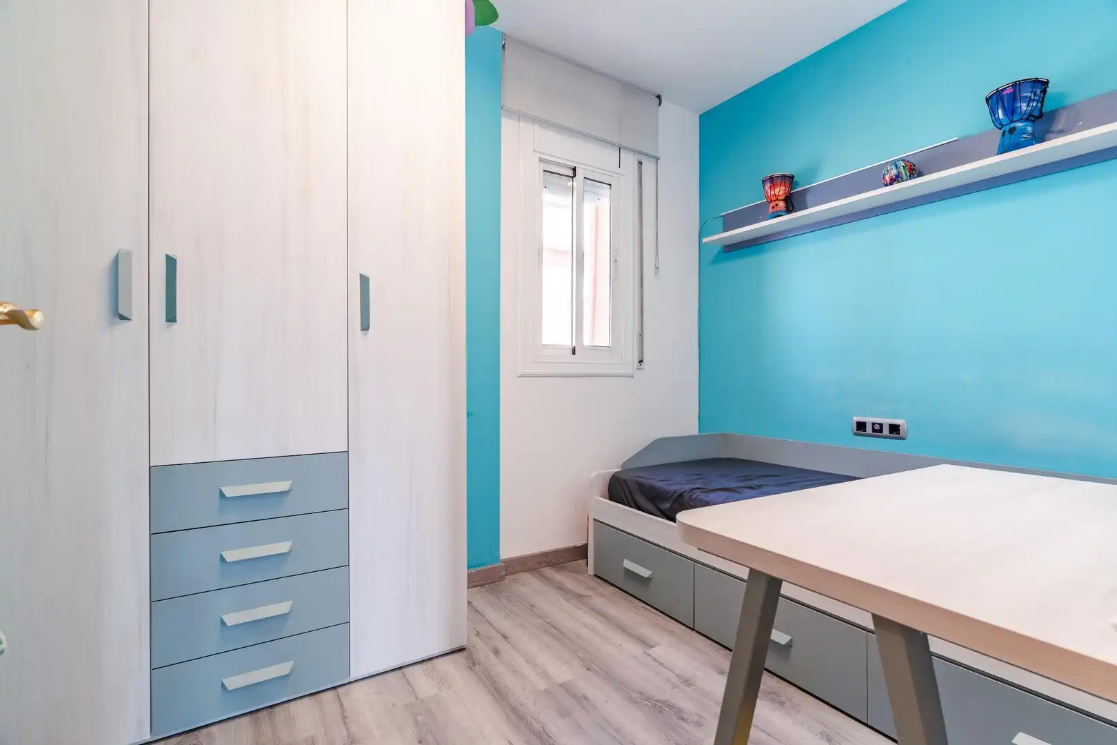 Schlafzimmer von Dachboden zum Verkauf in El Vendrell mit Heizung, Parkett und Terrasse