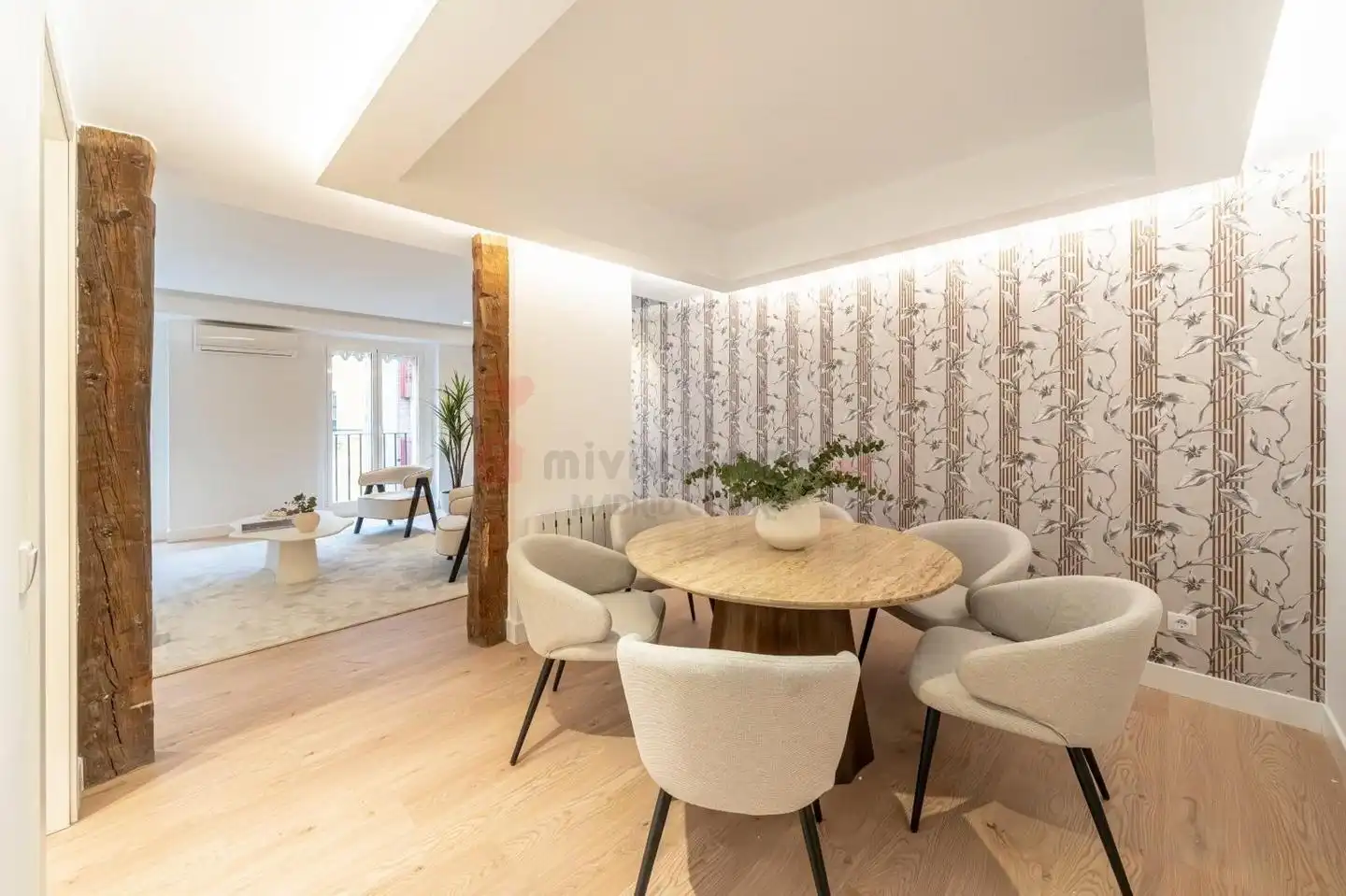 Piso con terraza en venta en Calle de Pérez Galdós, imagen 6