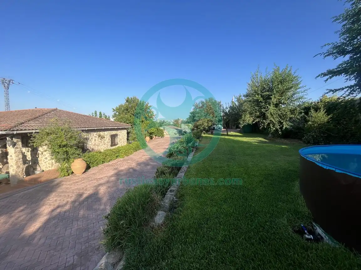 Jardí de Casa o xalet en venda en Cáceres amb Aire condicionat, Jardí privat i Terrassa