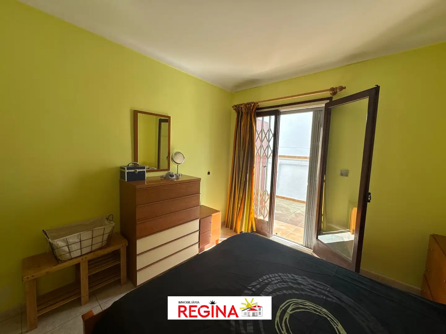 Dormitori de Apartament en venda en L'Escala amb Aire condicionat, Calefacció i Terrassa
