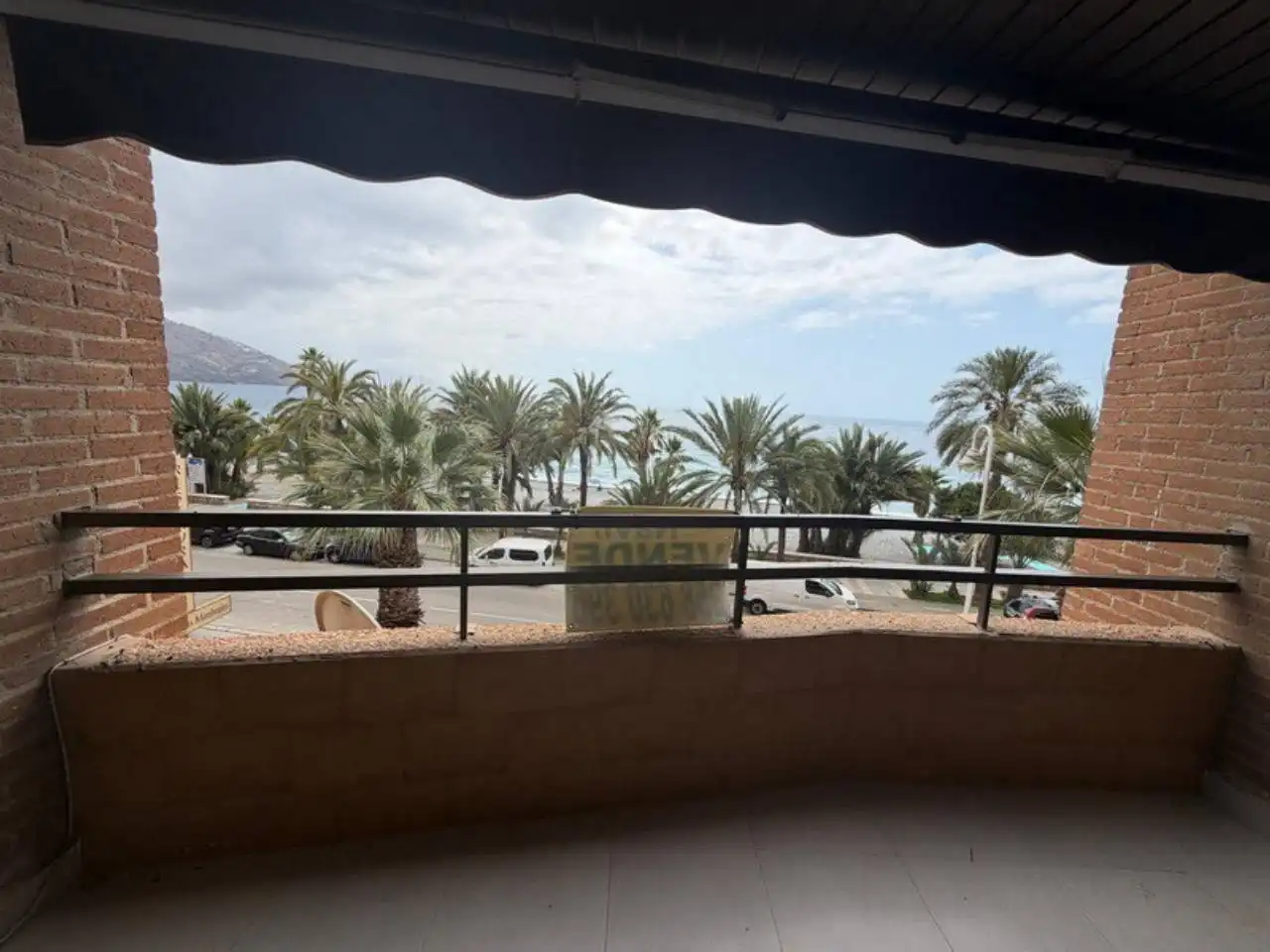 Vista exterior de Apartamento en venta en Almuñécar con Terraza, Amueblado y Piscina comunitaria