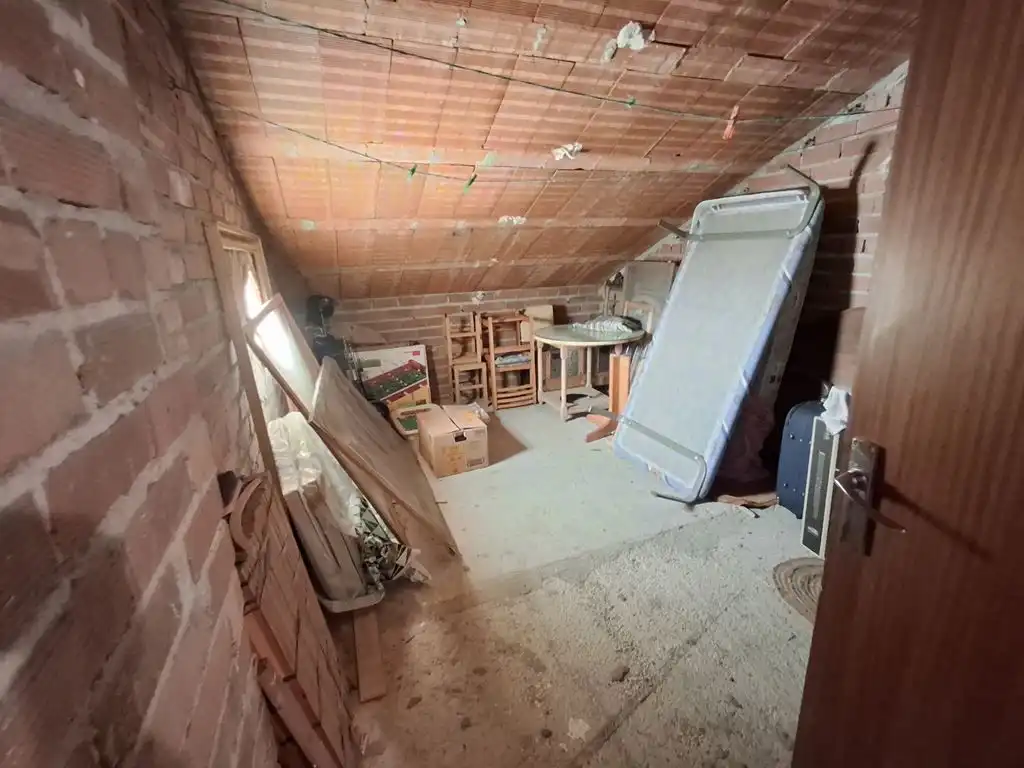 Einfamilien-Reihenhaus zum Verkauf in La Roda mit Klimaanlage, Heizung und Terrasse